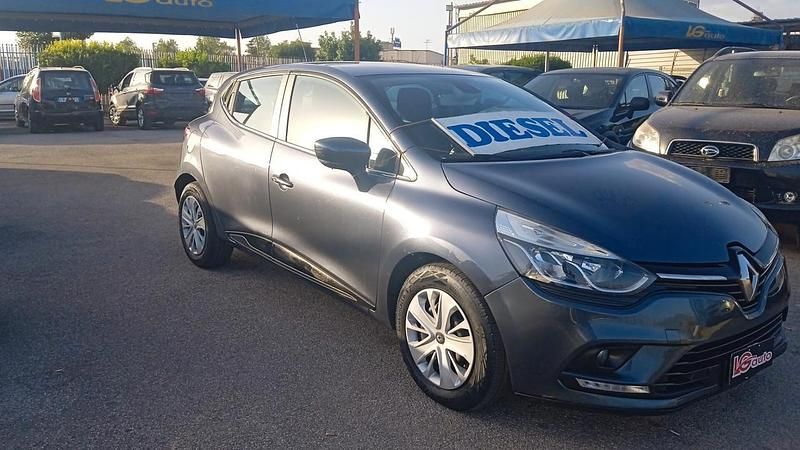 Usata Renault Clio IV 75 CV (55 kW) 2017 Grigio Berlina