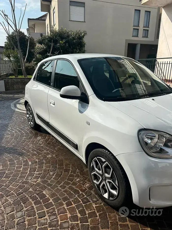 Usado Renault Twingo 69 CV (50 kW) 2019 Blanco Utilitario