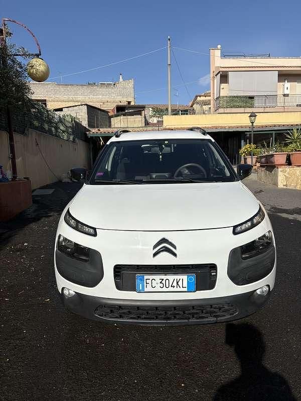 Nero Usata 2016 Citroën C4 Cactus Feel Due volumi | 6500 € (Ottimo prezzo) - Immagine 1/4