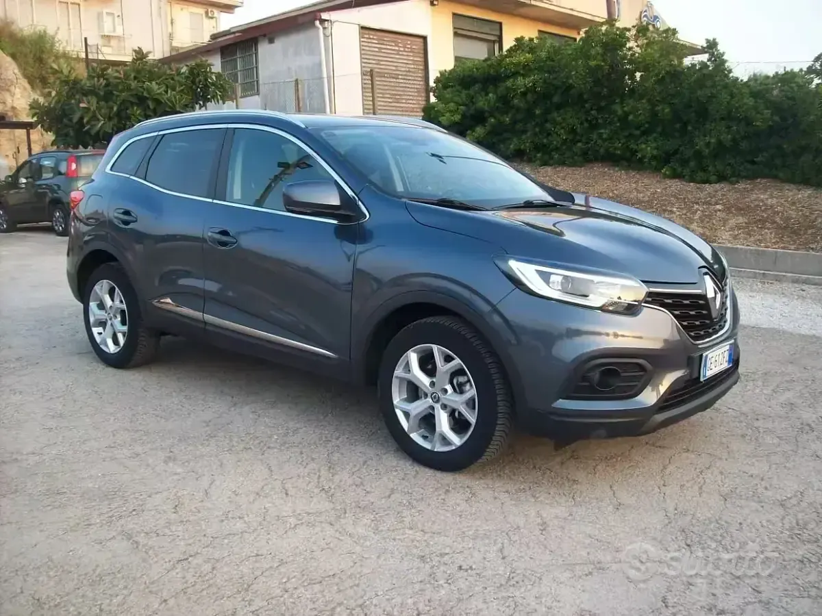 Usata Renault Kadjar 116 CV (85 kW) 2021 Bluazzurro SUV