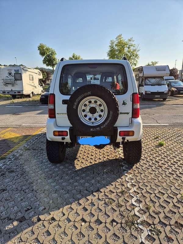 Usata Suzuki Jimny 86 CV (63 kW) 2012 SUV