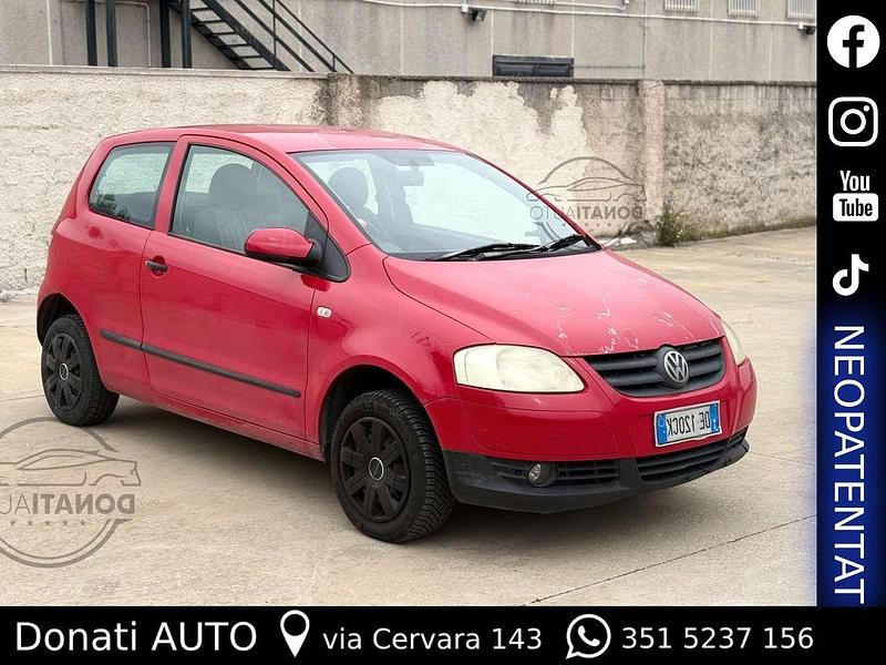 Begagnad VW Fox 75 HK (55 kW) 2007 Röd Halvkombi