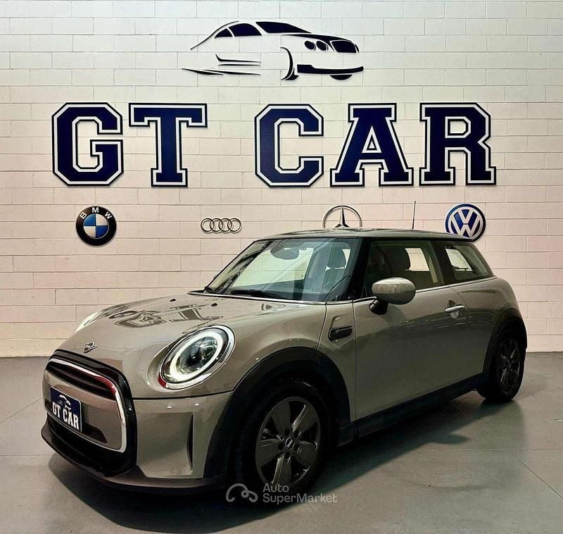 Usata Mini Cooper Essential 136 CV (100 kW) 2022 Gray Utilitaria