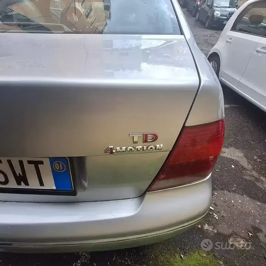 Usata VW Bora 130 CV (95 kW) 2001 Grigio Berlina