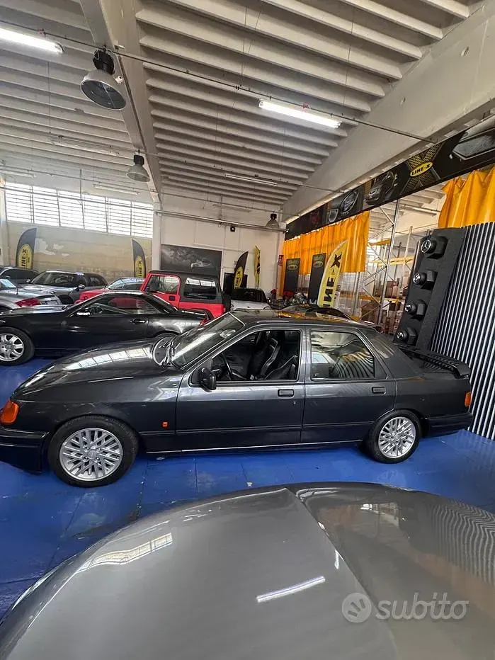 Usata Ford Sierra RS 200 CV (147 kW) 1989 Grigio Berlina