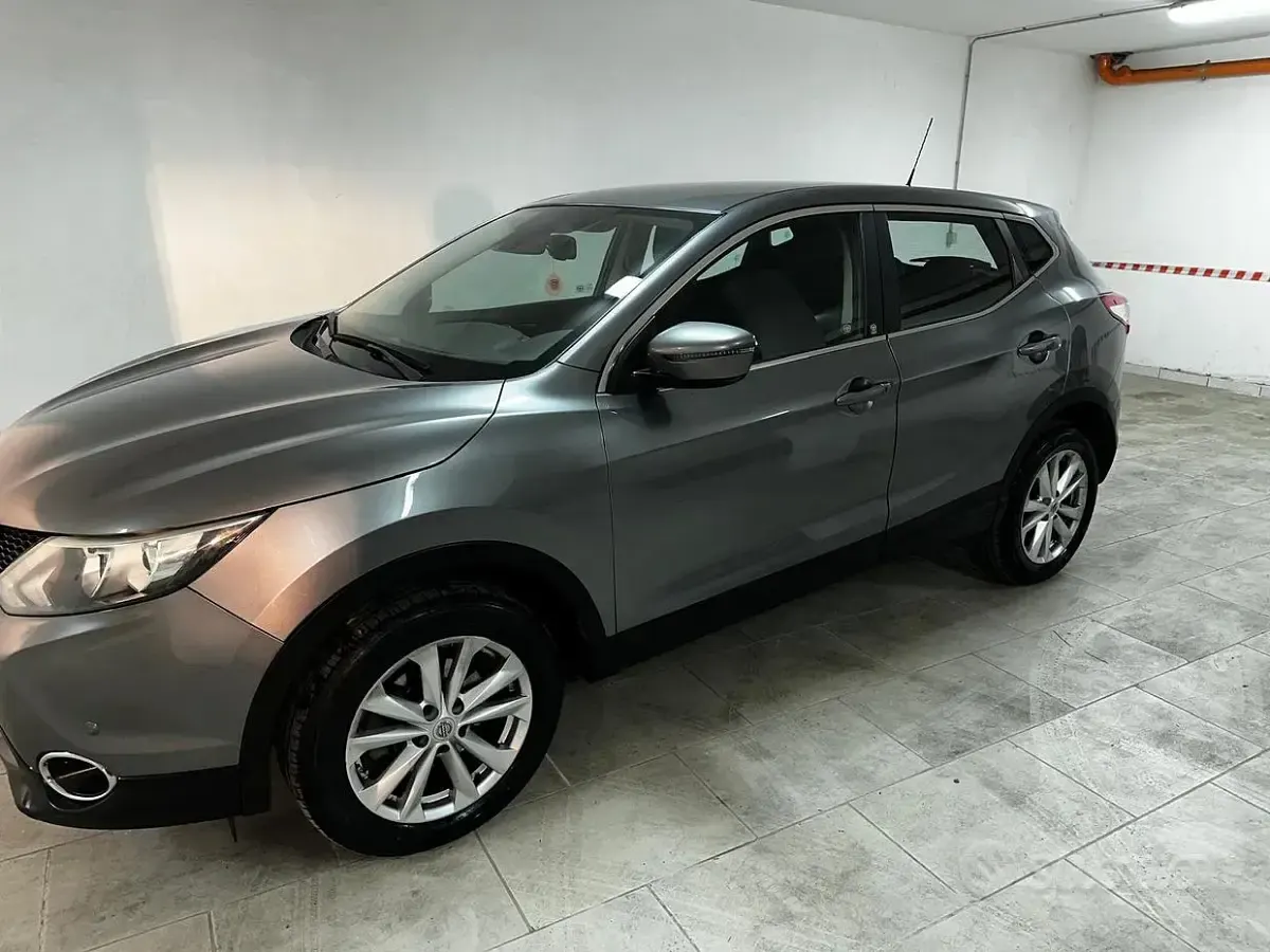 Usata Nissan Qashqai 110 CV (80 kW) 2015 Grigio SUV