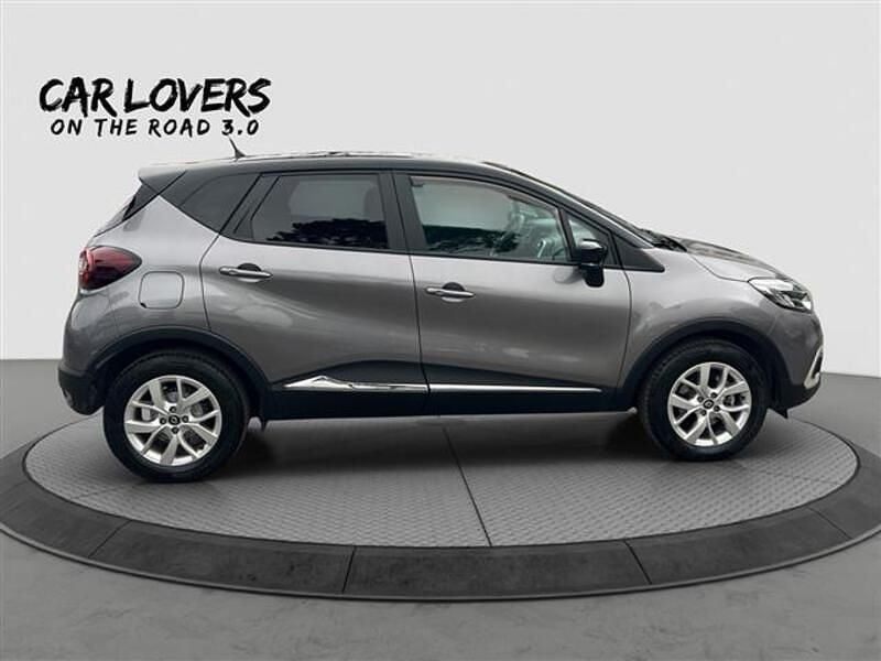 Usata Renault Captur 131 CV (96 kW) 2019 Grigio scuro SUV