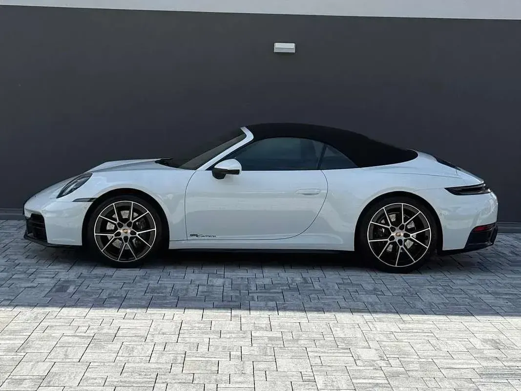 Usata Porsche 992 394 CV (289 kW) 2024 Bianco Cabrio