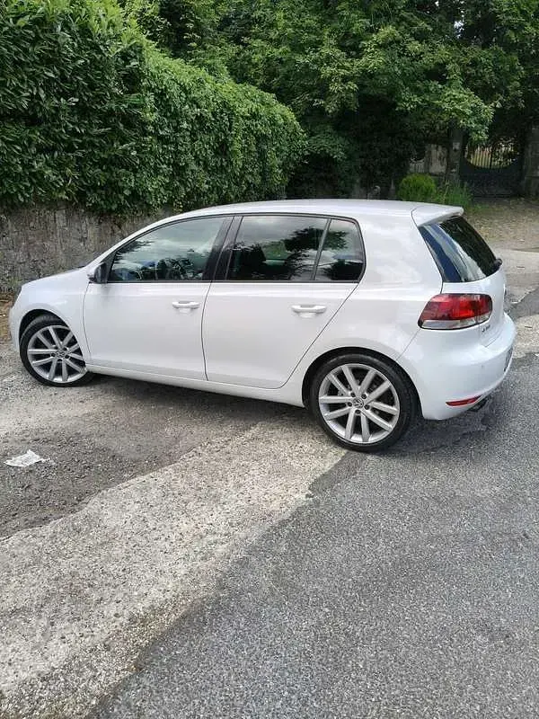 Usata VW Golf IV Highline 110 CV (80 kW) 2001 Berlina
