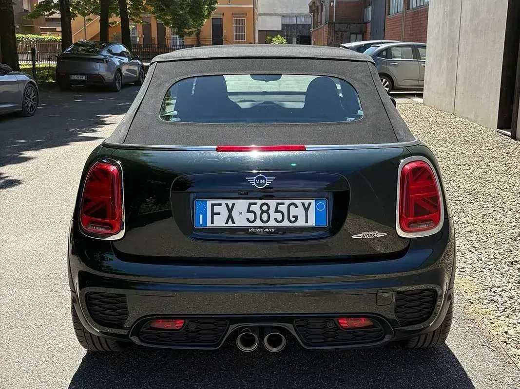 Usata Mini John Cooper Works Cabriolet 231 CV (169 kW) 2019 Verde Cabrio