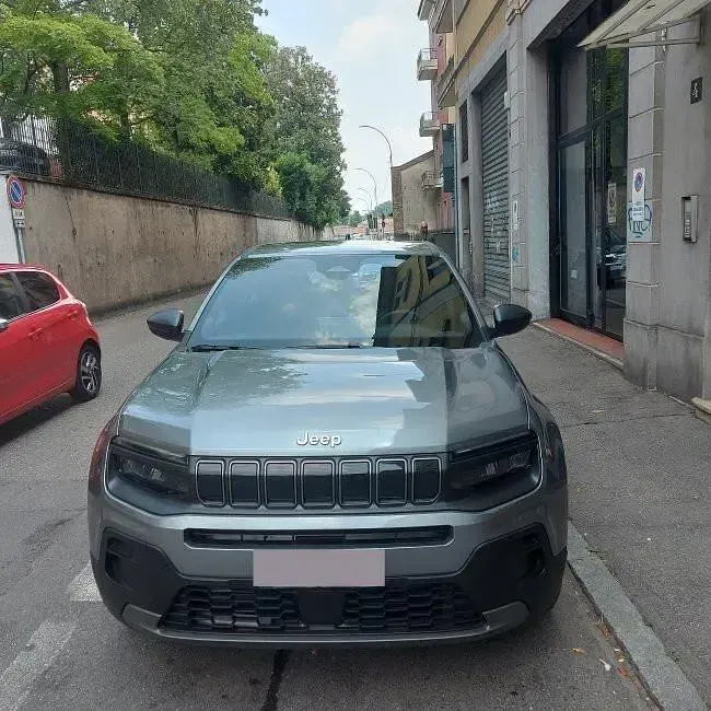 Nuova Jeep Avenger Longitude 101 CV (74 kW) 2026 Grigio SUV