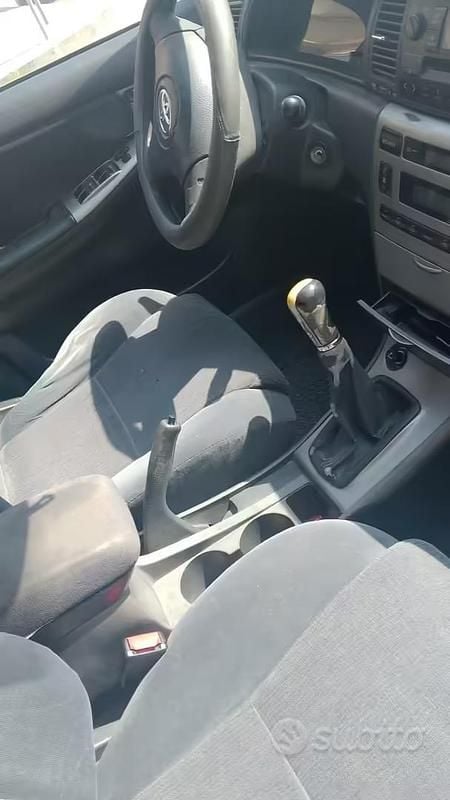 Usata Toyota Corolla 90 CV (66 kW) 2003 Berlina