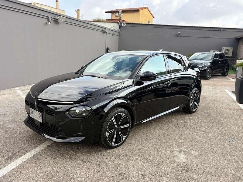 Usata Lancia Ypsilon 101 CV (74 kW) 2026 Nero Utilitaria