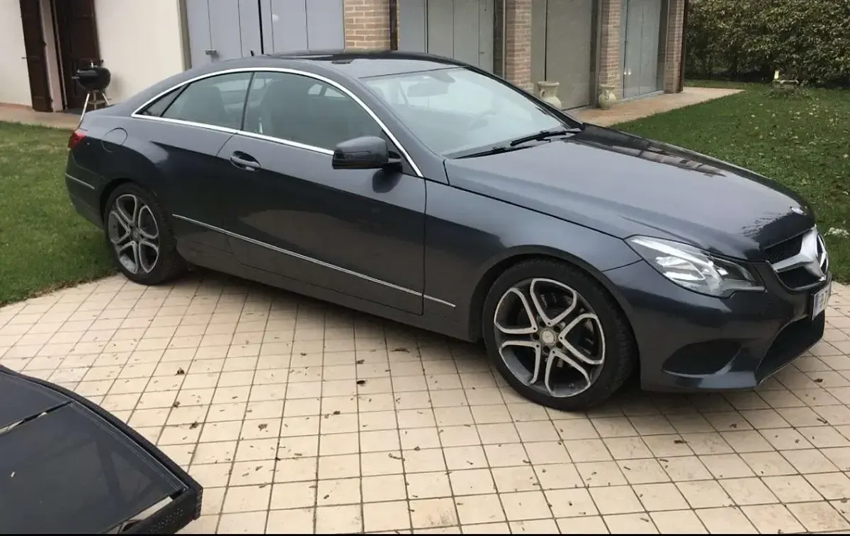 Usata Mercedes E220 170 CV (125 kW) 2015 Coupé
