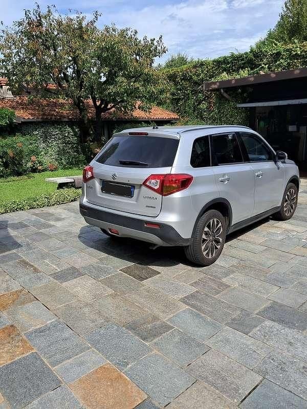 Second-hand Suzuki Vitara 120 CP (88 kW) 2016 Argintiu SUV