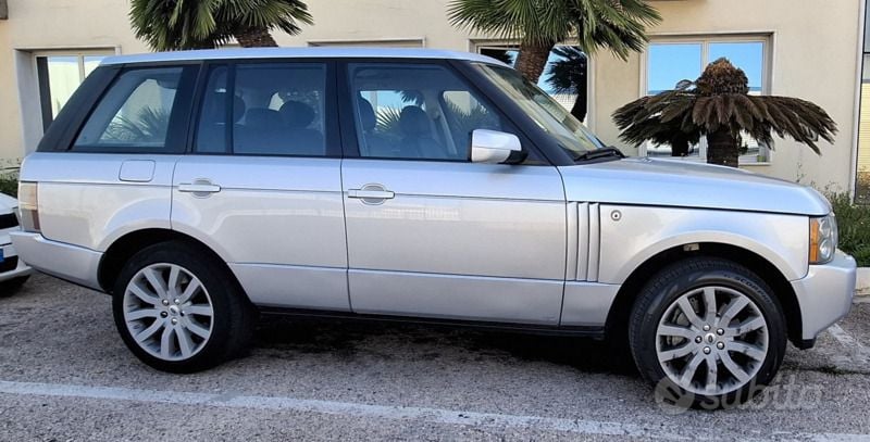 Usata 2008 Land Rover Range Rover HSE SUV | 9900 € (Buon prezzo) - Immagine 1/4