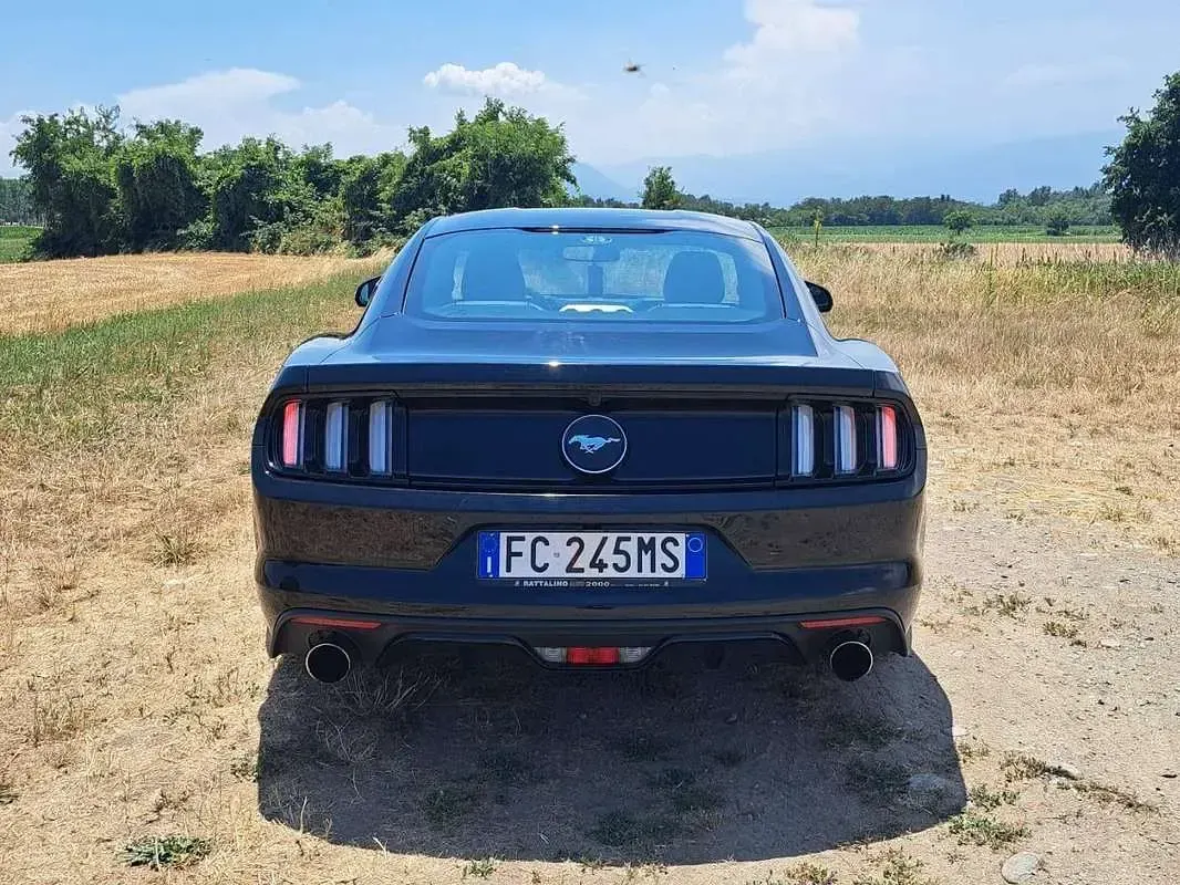 Usata Ford Mustang Fastback 317 CV (233 kW) 2016 Nero Coupé