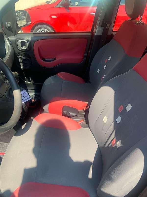 Usata Fiat Panda Lounge 69 CV (50 kW) 2013 Rosso Utilitaria