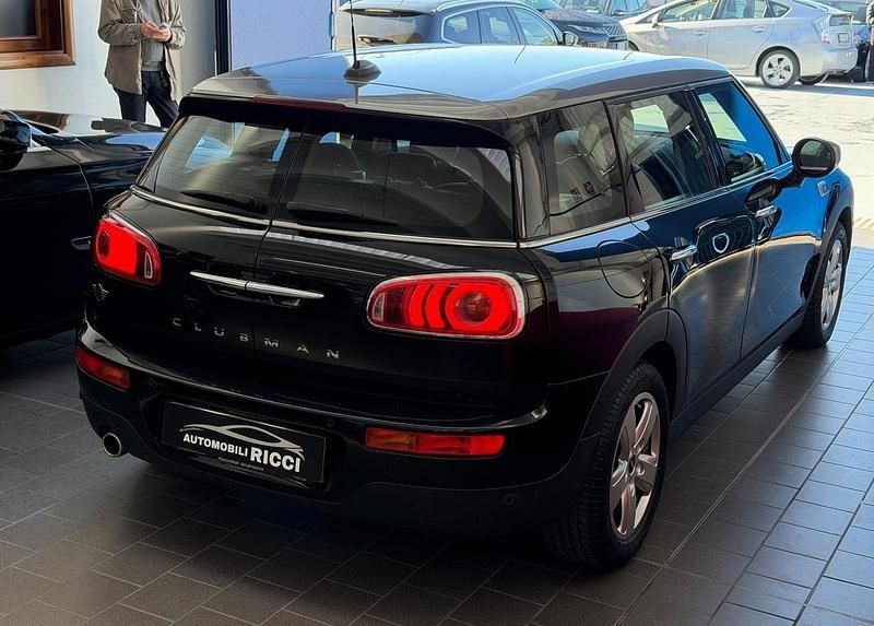 Usata Mini One Clubman 102 CV (75 kW) 2020 Nero Station wagon