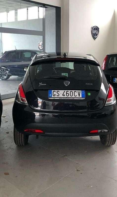 Usata Lancia Ypsilon S 69 CV (50 kW) 2024 Nero Utilitaria