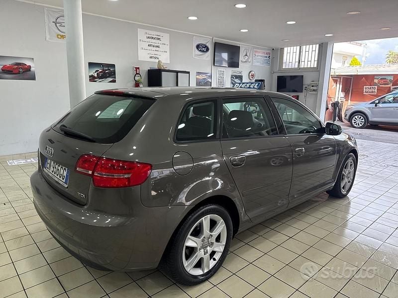 Usata Audi A3 90 CV (66 kW) 2012 Marrone Utilitaria