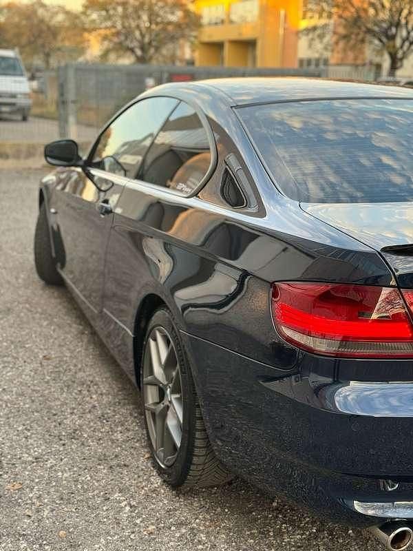 Usata BMW 320 177 CV (130 kW) 2010 Coupé