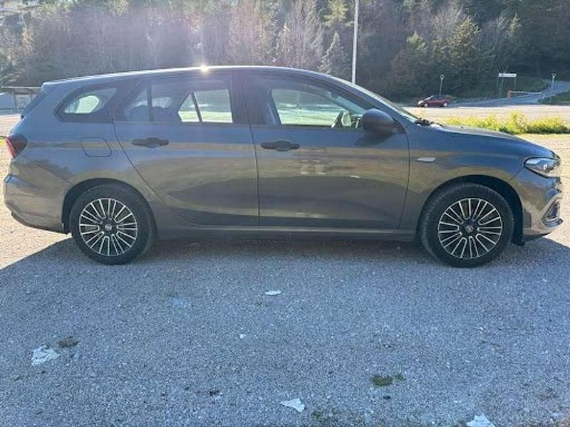 Usata Fiat Tipo City Life 131 CV (96 kW) 2022 Marrone Station wagon