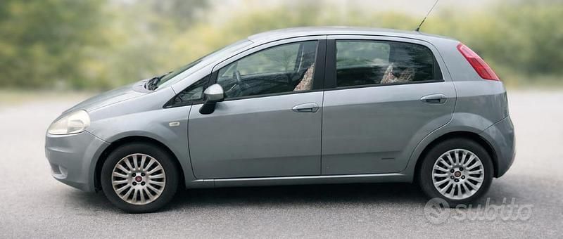 Usata Fiat Grande Punto 2007 Grigio Utilitaria