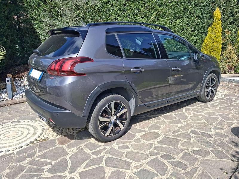 Usata Peugeot 2008 GT-line 110 CV (80 kW) 2017 Grigio SUV