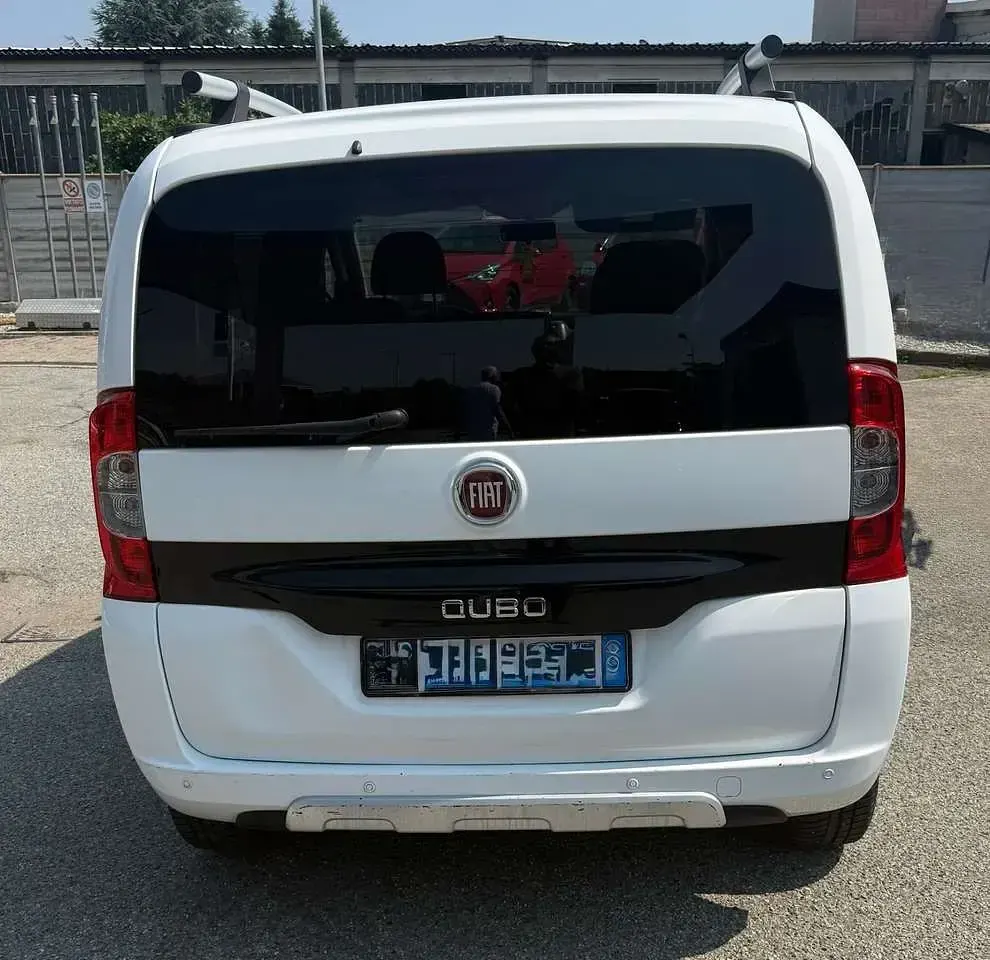 Usata Fiat Qubo Trekking 95 CV (69 kW) 2016 Bianco Monovolume