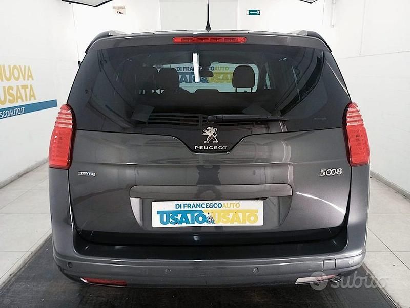 Usata Peugeot 5008 Allure 150 CV (110 kW) 2016 Nero metallizzato