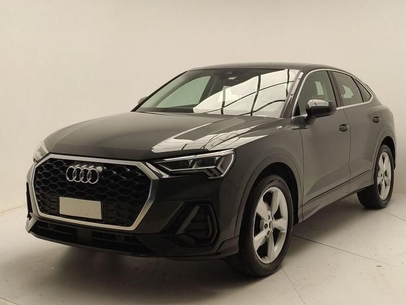 Usata Audi Q3 Sportback 150 CV (110 kW) 2023 Grigio atomico SUV