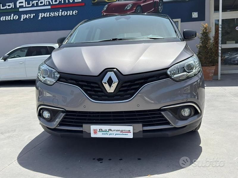 Usata Renault Scénic IV Intens 110 CV (80 kW) 2018 Marrone Monovolume