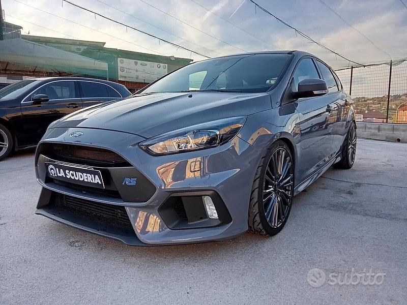 Grigio Usata 2018 Ford Focus RS Tre volumi | 37.999 € - Immagine 1/4