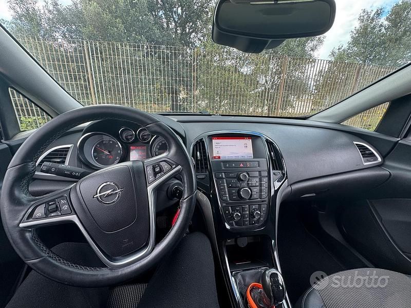 Usata Opel Astra 110 CV (80 kW) 2015 Berlina