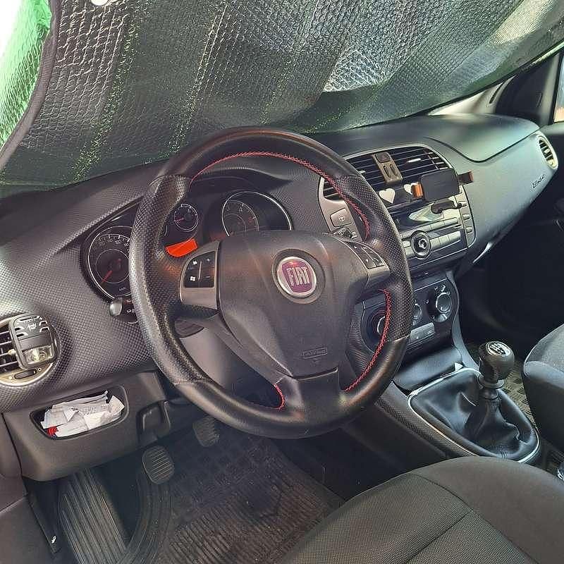 Usata Fiat Bravo Dynamic 120 CV (88 kW) 2007 Blu/azzurro Utilitaria