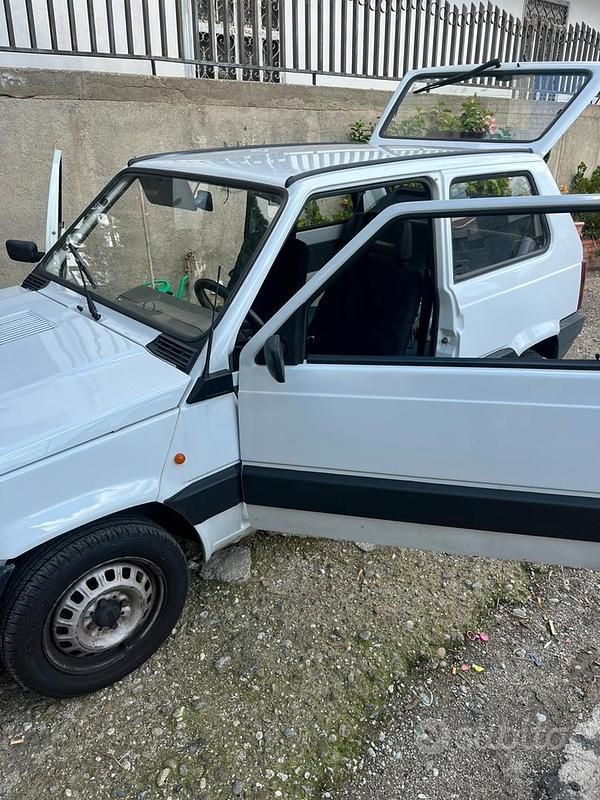 Bianco Usata 2002 Fiat Panda Tre volumi | 2200 € (Ottimo prezzo) - Immagine 1/4