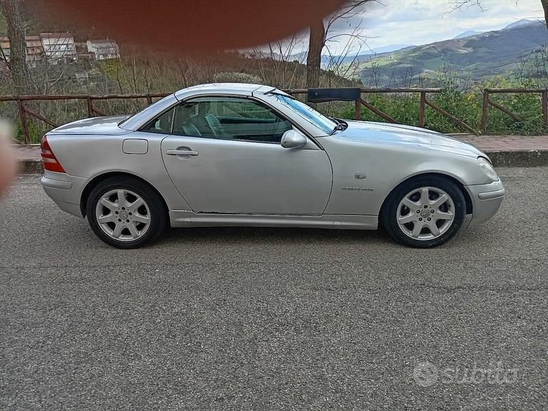 Usata Mercedes SLK200 192 CV (141 kW) 1998 Grigio Cabrio