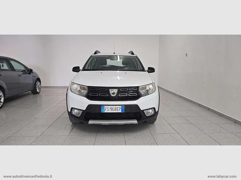 Usata Dacia Sandero Stepway 95 CV (69 kW) 2018 Bianco Utilitaria