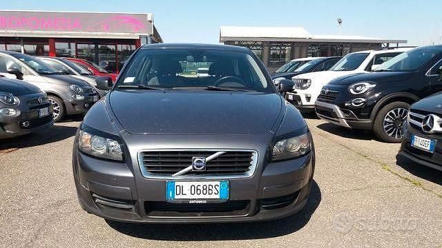 Usata Volvo C30 109 CV (80 kW) 2007 Grigio Utilitaria