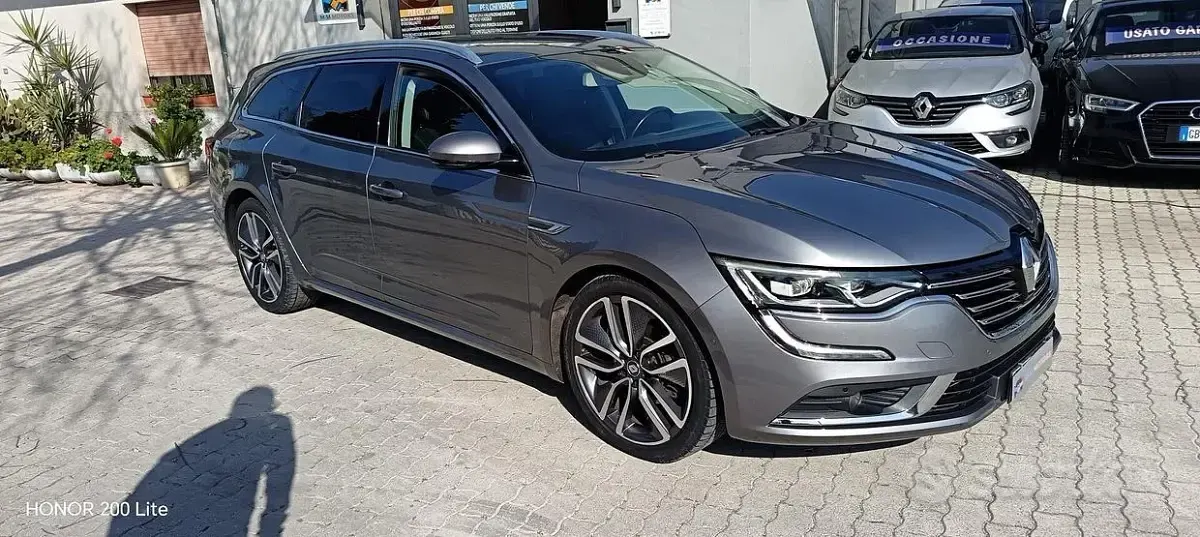 Usata Renault Talisman Intens 130 CV (95 kW) 2017 Grigio Station wagon