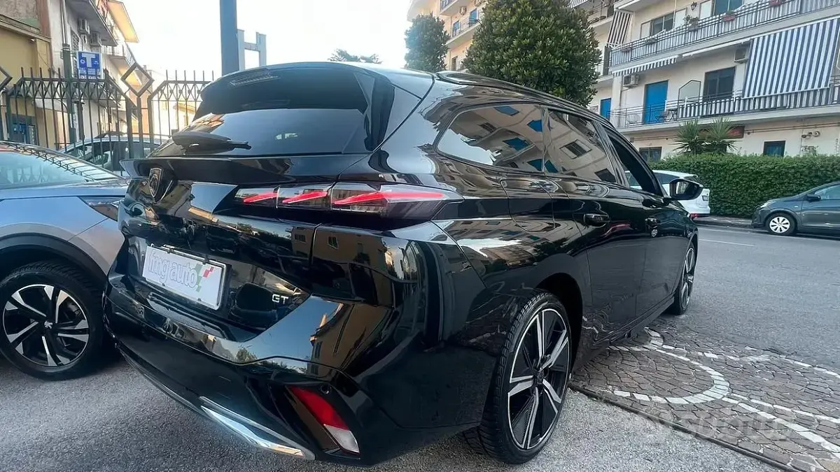 Usata Peugeot 308 GT 131 CV (96 kW) 2023 Nero Station wagon