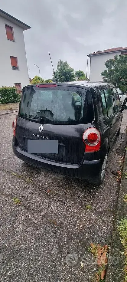 Usata Renault Modus 98 CV (72 kW) 2007 Nero Monovolume