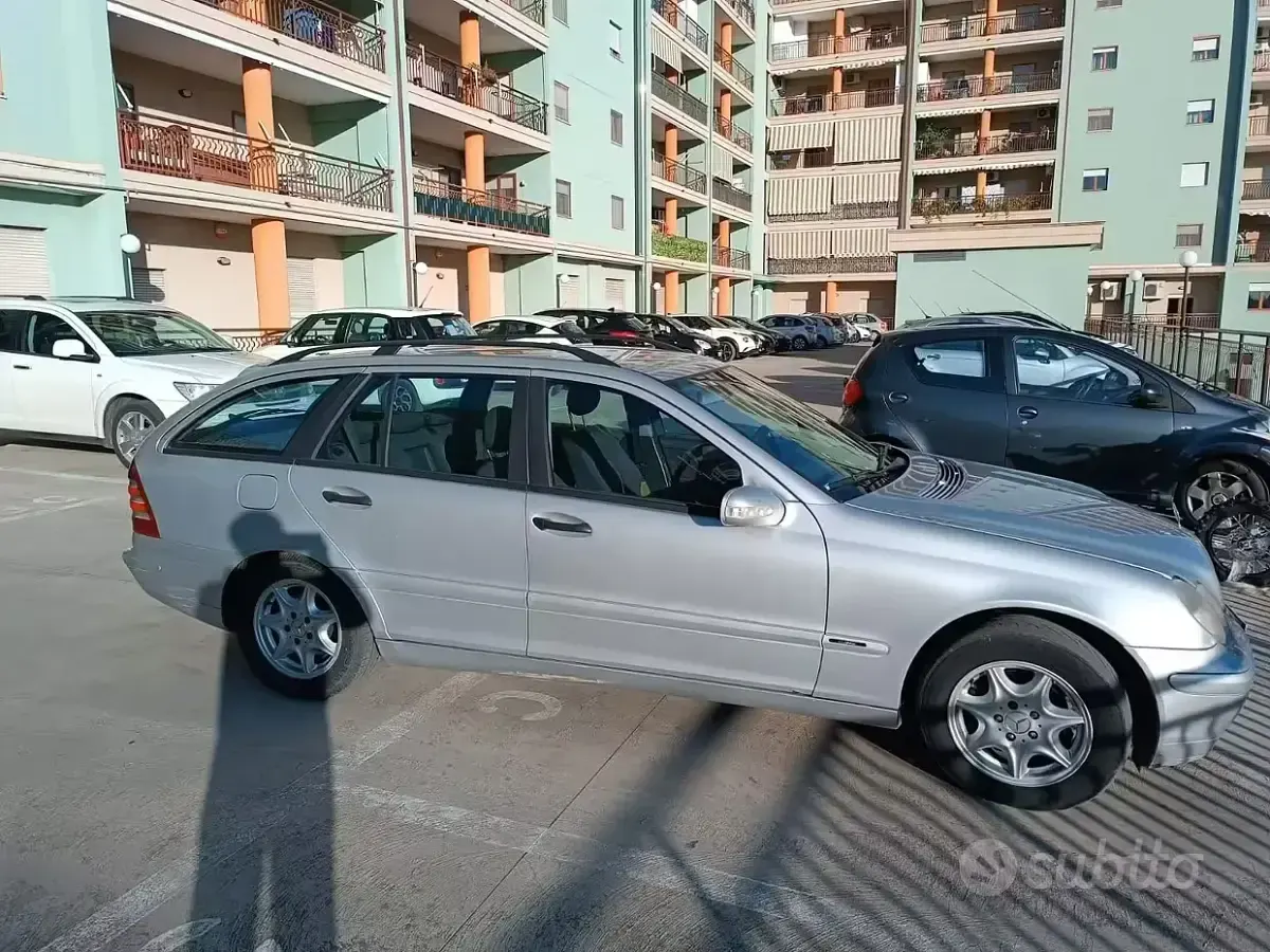 Usata Mercedes C220 143 CV (105 kW) 2002 Station wagon