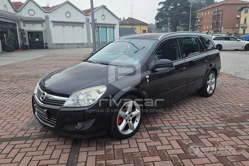 Usata Opel Astra Cosmo 125 CV (91 kW) 2008 Nero Station wagon