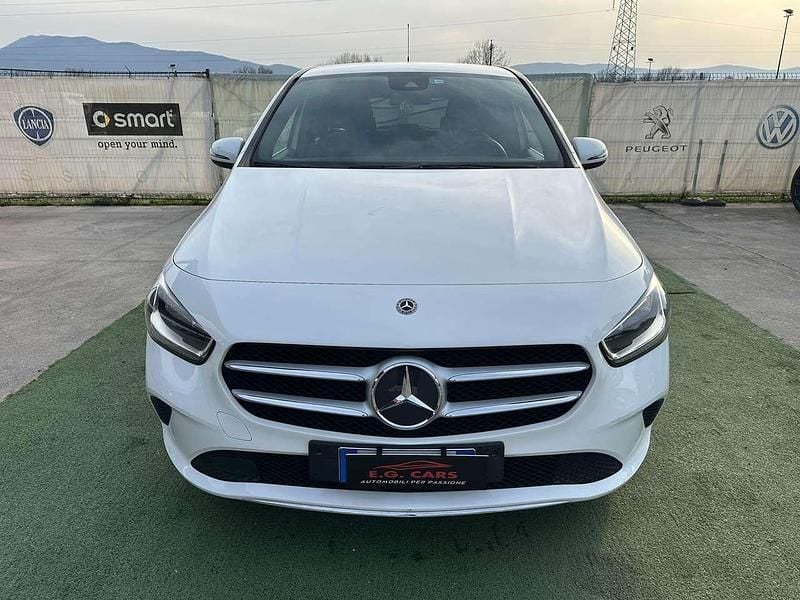 Usata Mercedes B200 150 CV (110 kW) 2019 Bianco Monovolume