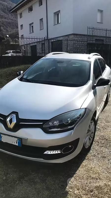 Usata Renault Mégane GrandTour LIMITED 110 CV (80 kW) 2016 Grigio Station wagon