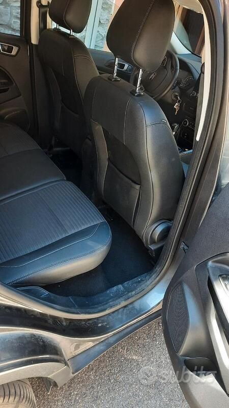 Usata Ford Ecosport 125 CV (91 kW) 2021 Grigio SUV