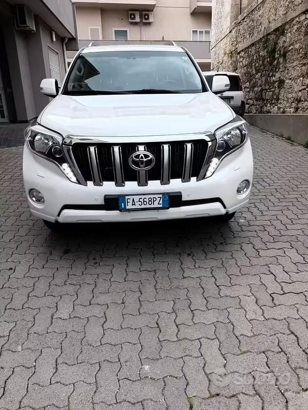 Usata Toyota Land Cruiser 2015 Bianco Station wagon