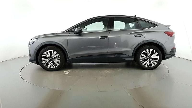 Usata Audi Q4 e-tron Advanced 88 kW (121 CV) 2024 Grigio taifun metallizzato SUV